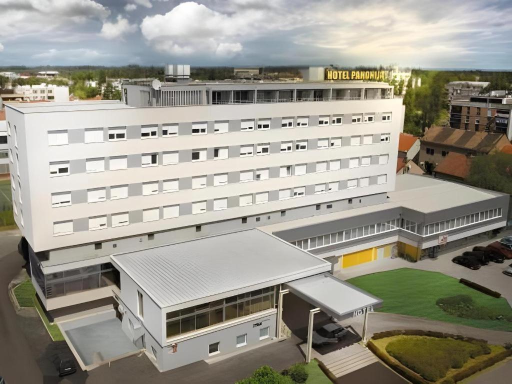 Hotel Panonija シサク エクステリア 写真